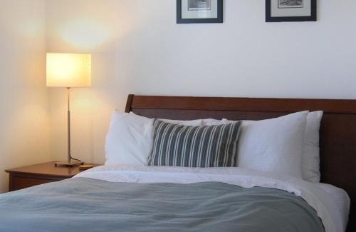 Brookwood Apartamento | BCA Furnished Apartments