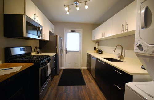 Brookwood Apartamento | (BCC1b) Relocating to Atlanta? We Offer Stress Free and Flexible Stays.