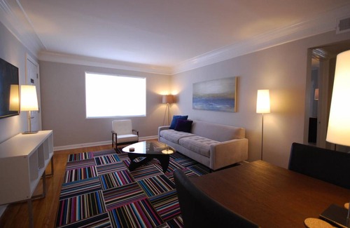 Brookwood Apartamento | (BCL1b) Isolate in Style. Professionally Cleaned & Sanitized, No-Contact Stays.
