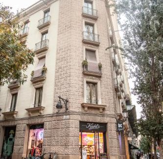 El Born Apartamento | BCNGOTIC 33
