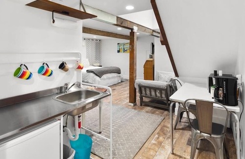 Whittier Heights Casa | BD - Ballard Basement Ballard's vintage Moroccan-inspired Basement Stdio - 143796