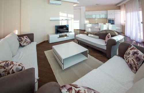 Becici Apartamento | Bečiči -Big apartments