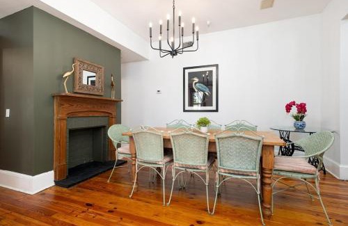 Jacksonville Beach Apartamento | Be a Nomad - Charming Pool House 1 block to beach