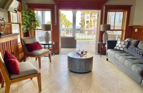 Jacksonville Beach Apartamento | Be A Nomad - Stunning Old World Home Top Oceanviews