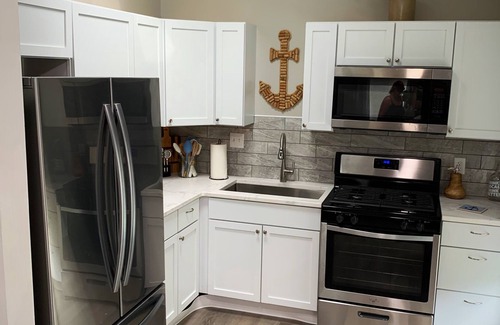 Buckeye Lake Casa | Be close to ALL Buckeye Lake Village has to offer!