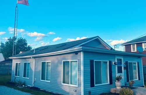 Buckeye Lake Casa | Be close to ALL Buckeye Lake Village has to offer!
