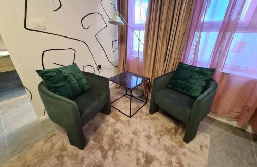 Magenta Apartamento | Be Magenta, Art Home - Rose style - Near Milano, Rho Fiera, Malpensa