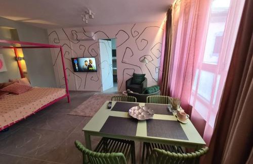 Magenta Apartamento | Be Magenta, Art Home - Rose style - Near Milano, Rho Fiera, Malpensa