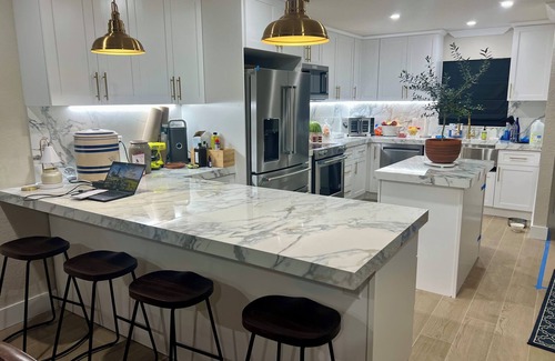 Charlotte Park Condominio | Be one of the first guests to enjoy this newly renovated luxury waterfront villa