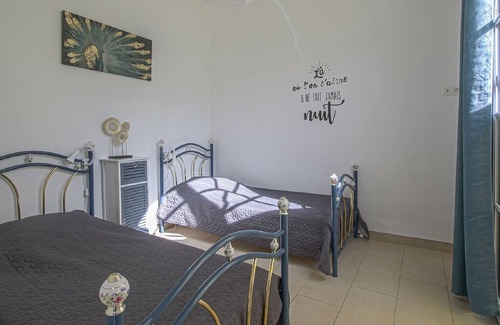 Sainte-Honorine-des-Pertes Casa | Hermosa casa de vacaciones en Aure sur Mer con jardín