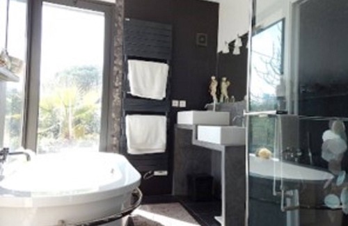 Saint-Vincent-de-Barbeyrargues Casa | Hermosa villa contemporánea con piscina, cerca de Montpeliier