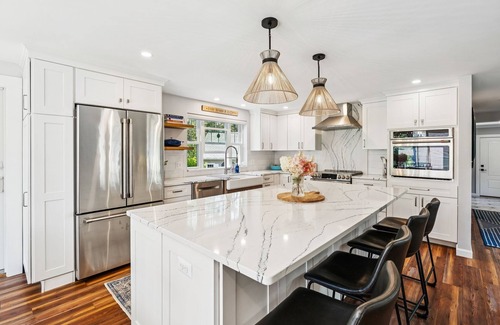 Kennebunk Casa | BEACH! 4Bdrm-Fire pit/patio/outdoor shower!