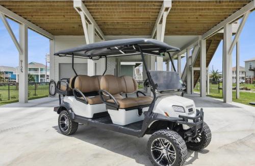 Crystal Beach Casa | Beach Access Golf Cart Games Fire Pit Beach Chairs