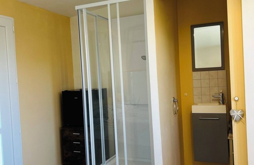 Solaro Cama Y Desayuno | Beach access room 250 metres
