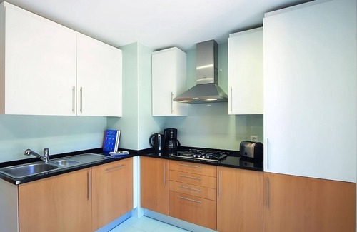 Olhao Apartamento | Beach Adventure in Armona Mar Beach! Full Kitchen, Pet-friendly, Outdoor Pool!