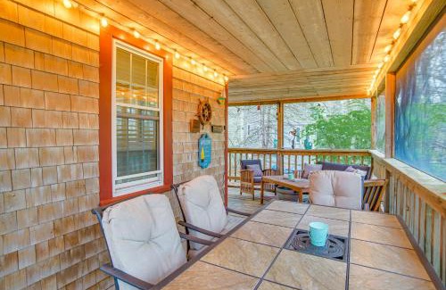 Mashpee Casa | Beach and Lake Access Home with Porch in Mashpee!