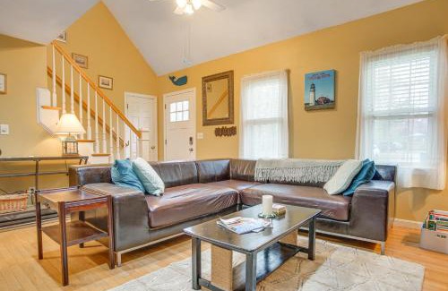 Mashpee Casa | Beach and Lake Access Home with Porch in Mashpee!