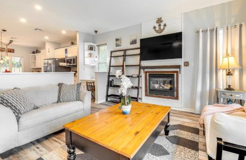 Point Venture Casa | Beach and Pool Access at Lake Travis Family Getaway!