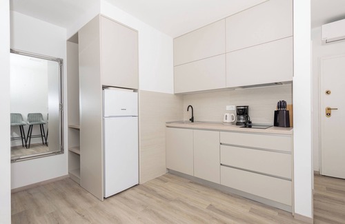 Donja luka Apartamento | Beach apartment Mara 2 50m to the sea,modern apartment in the center of the town