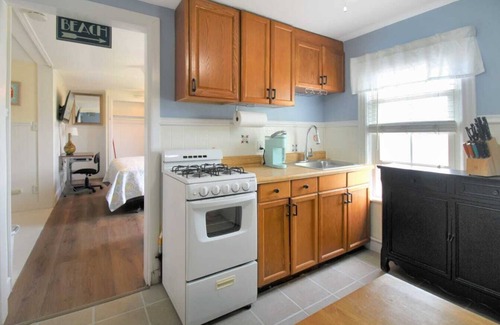 Ocean Grove Apartamento | Beach Apt #18 Studio w/ Bath, Kitchen & Work Space