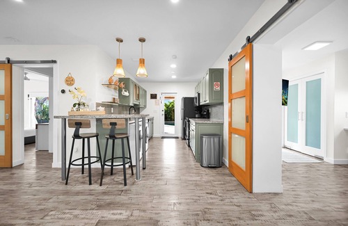 North Andrews Gardens Casa | Beach area Villa Tropicana