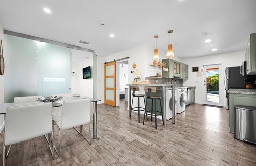 North Andrews Gardens Casa | Beach area Villa Tropicana