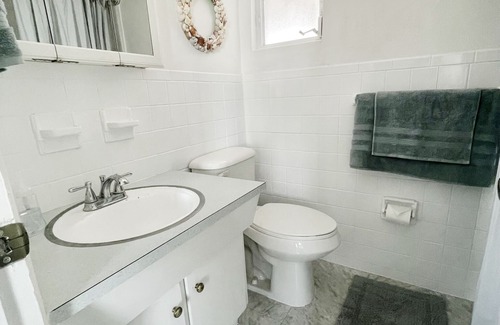 Redington Shores Cabaña | Beach Ave Escape Unit B - Just steps from the Beach!