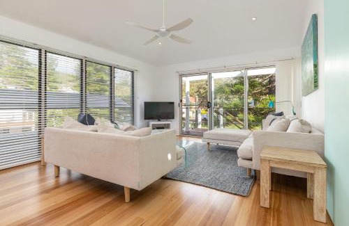 Blueys Beach Casa | Beach Bay Bee on Banksia