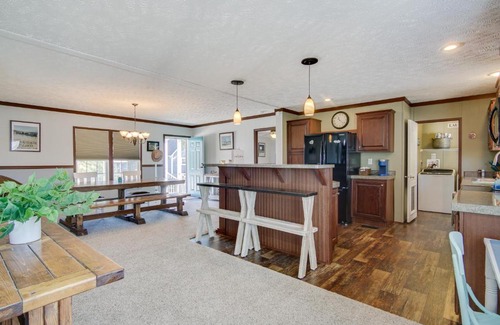 Chincoteague Casa | Beach Bay Pony Place with Ponies 1 Mi to Water!