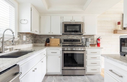 Arroyo Grande Condominio | Beach & BBQ Oasis: Golf, Wineries, EV charging