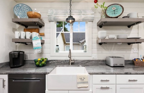 Downtown Cannon Beach Casa | Beach Blessing Summar