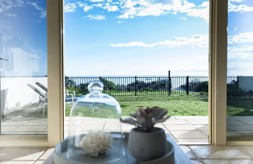 Tennyson Casa | Beach Bliss - Ocean Views / Private Beach Access
