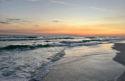SeaNest Village Casa | Beach Bliss on 30A By Stay on 30A, Golf cart, Bikes