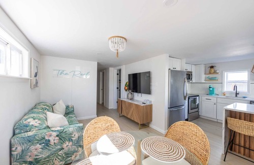 Ocean City Casa | Beach Block-1min Walk-Luxury-The Reef Downstairs