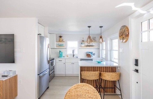 Ocean City Casa | Beach Block-1min Walk-Luxury-The Reef Downstairs