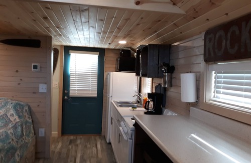 Marblehead Casa | Waterfront Boathouse en East Harbor, Lakeside Marblehead