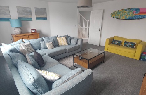 Port Talbot Casa | Beach Break Aberavon Large Seaside House sleeps 8 South Wales