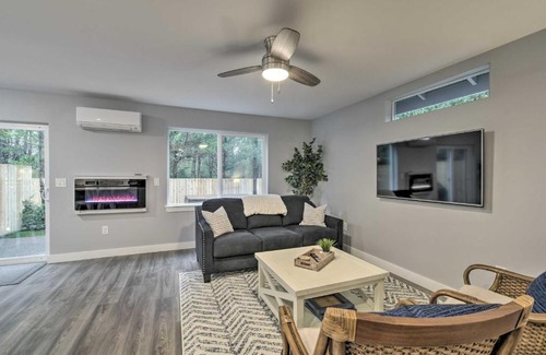 Westport Casa | Beach Break Home with Hot Tub - Walk to Beach