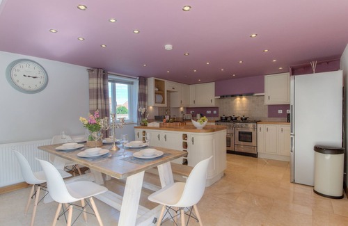 Caister-on-Sea Cabaña | Beach Breeze Cottage