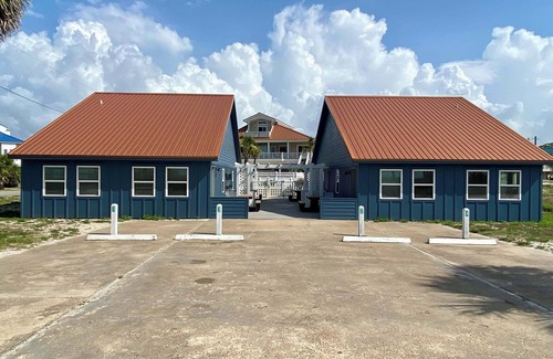 East End Cabaña | Beach Bum Cottages - Capacidad de hasta 20 (pasos para acceder a la playa del Golfo, piscina en el lugar)