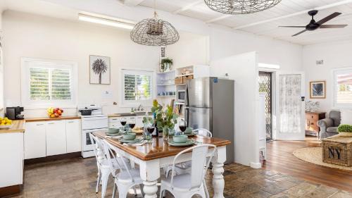 Corlette Casa | Beach Bungalow