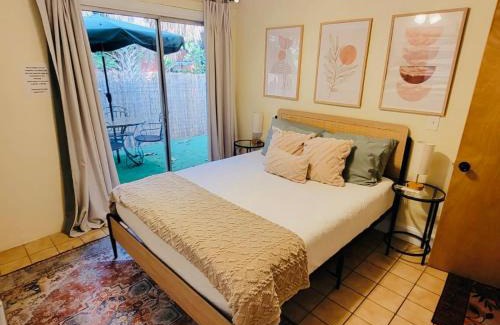 Cocoa Beach Apartamento | Beach Bungalow By The Sea 4