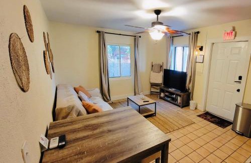 Cocoa Beach Apartamento | Beach Bungalow By The Sea 4