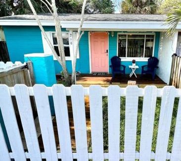 Cocoa Beach Casa | Beach Bungalow in downtown Cocoa Beach