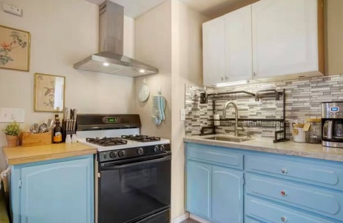 Point Loma Casa | Beach Bungalow w/Free Parking Sunset Cliffs