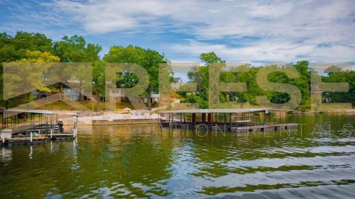 Lake Ozark Casa | Beach Cabin #1