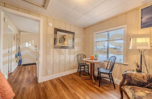 Lake Ozark Casa | Beach Cabin #3