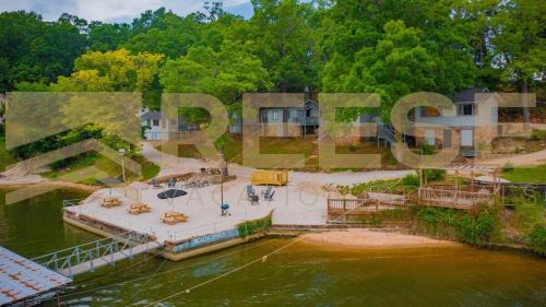 Lake Ozark Casa | Beach Cabin #3