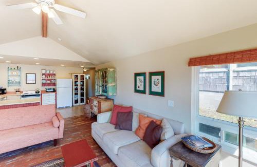 Rockaway Beach Casa | Beach Cabin Getaway