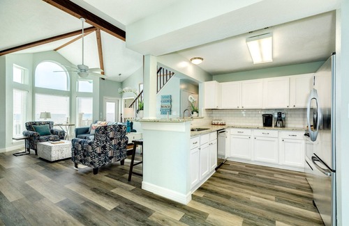 Freeport Casa | Beach Candy - Beachfront Family-Friendly Home!